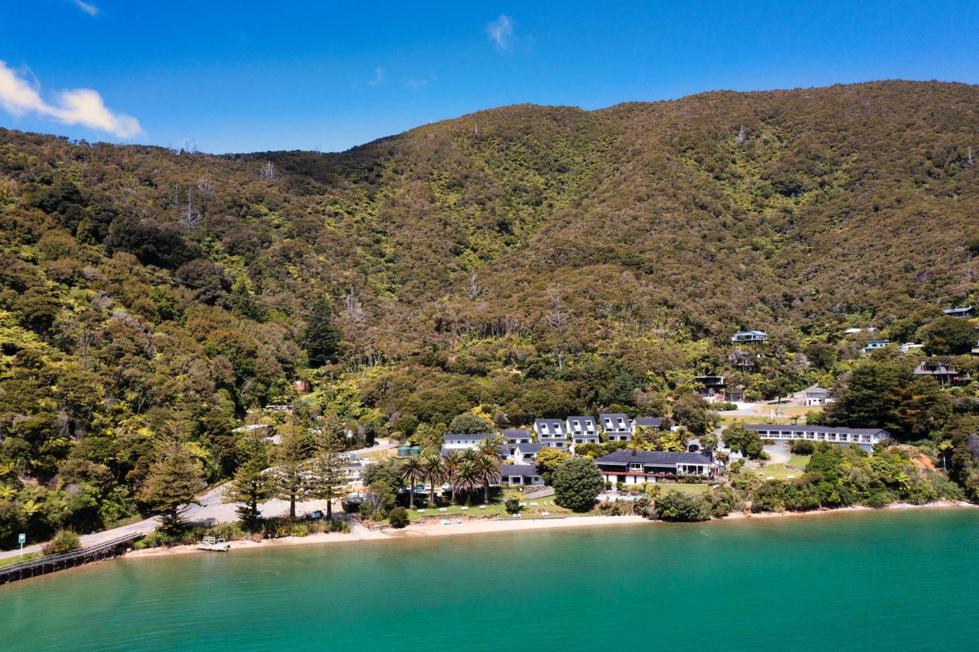 The Portage Resort Luaran gambar